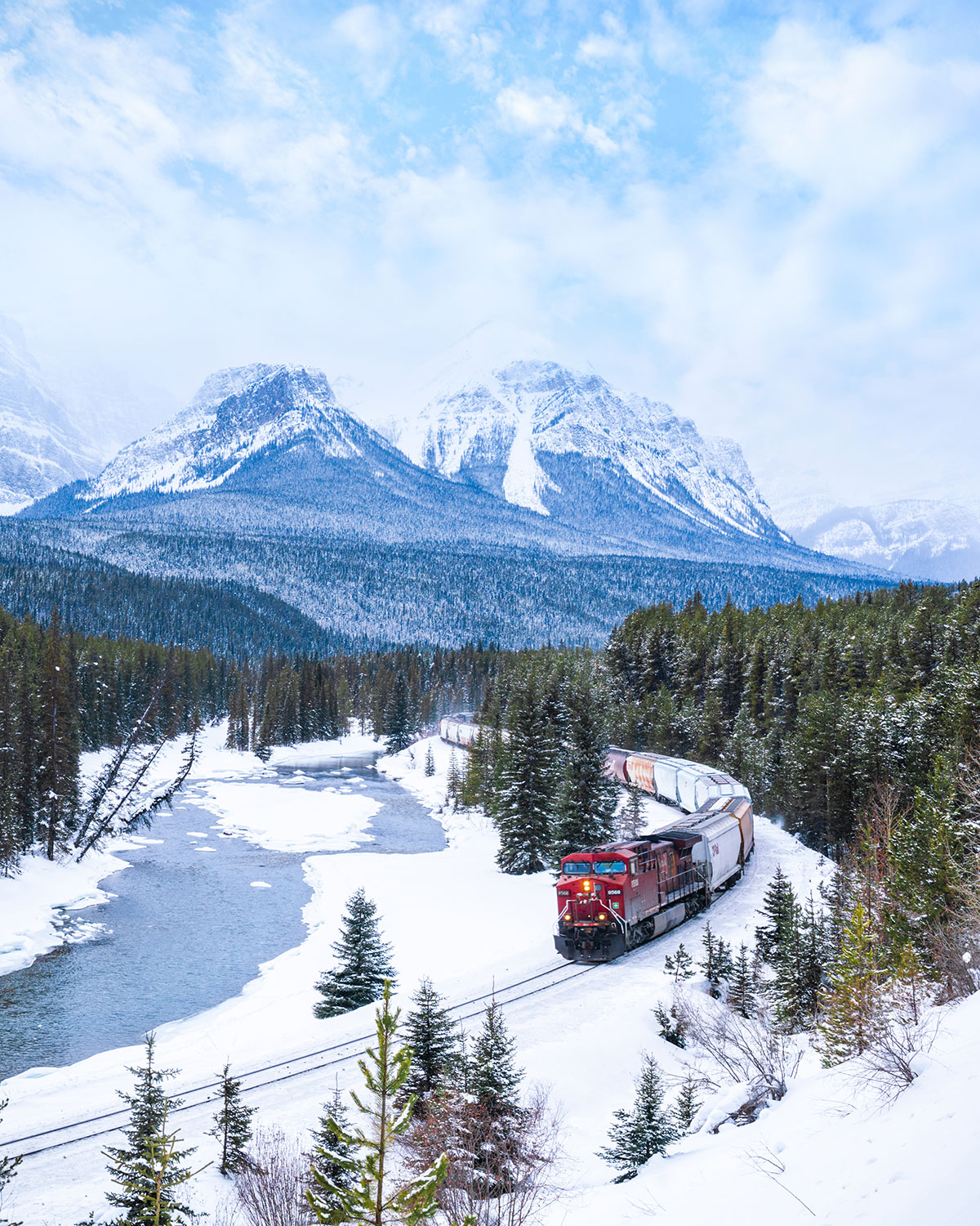 Things to Do in Banff in Winter That's NOT Skiing or Snowboarding!