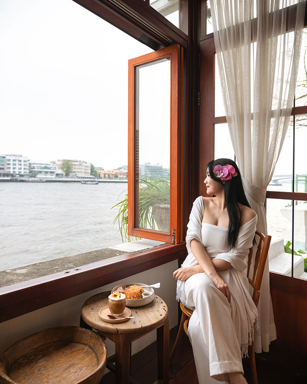 beautiful cafes bangkok