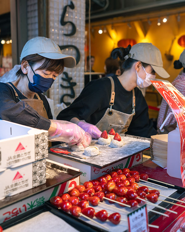 tsukiji market must eat