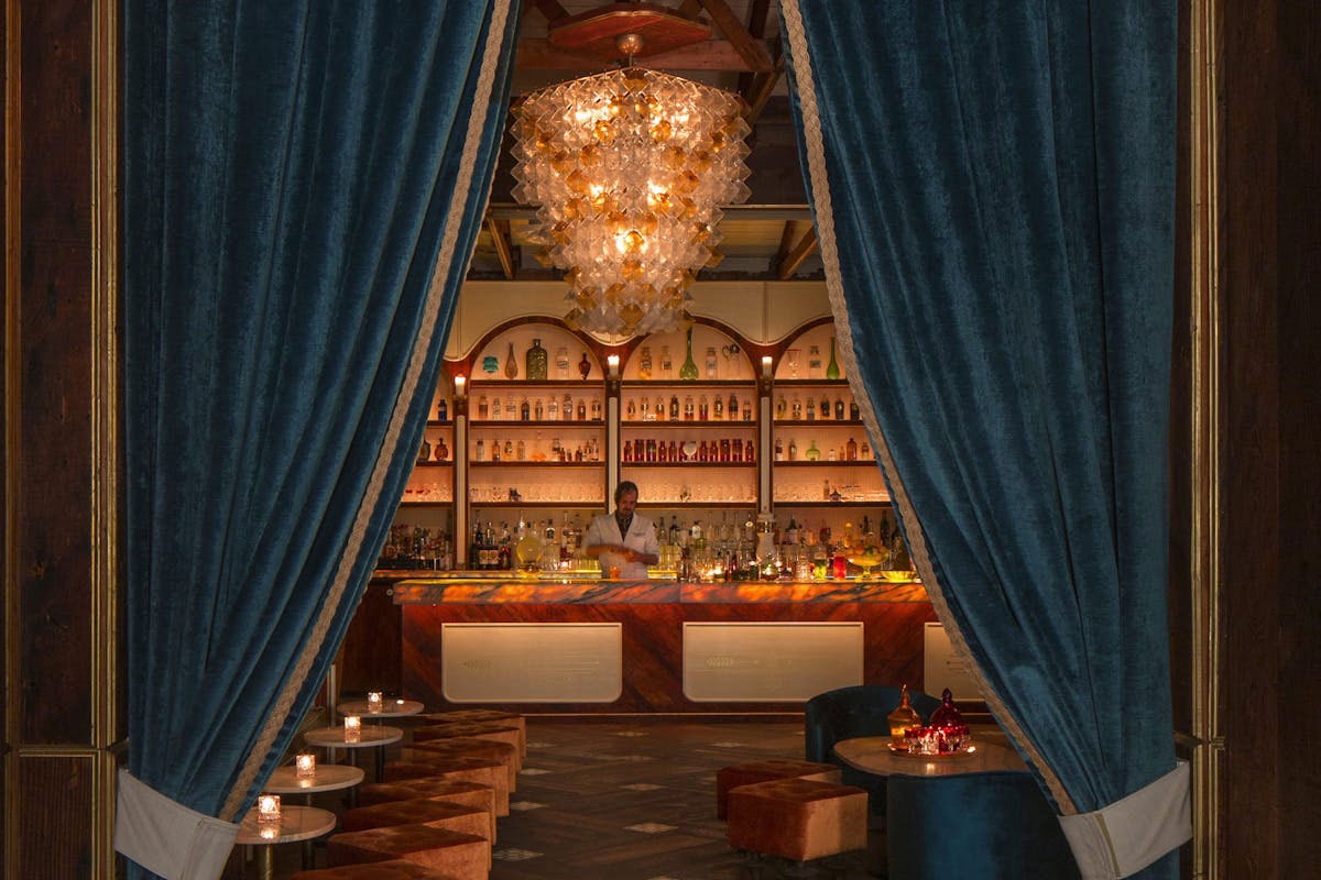 beautiful bars los angeles